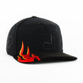 Gorra 5.7 SKULL ROOSTER FLAMES BLACK | Snapback Visera Semicurva